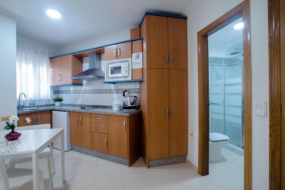 Apartamentos Amat - Only Adult - Playa El Bajondillo Torremolinos Exterior foto