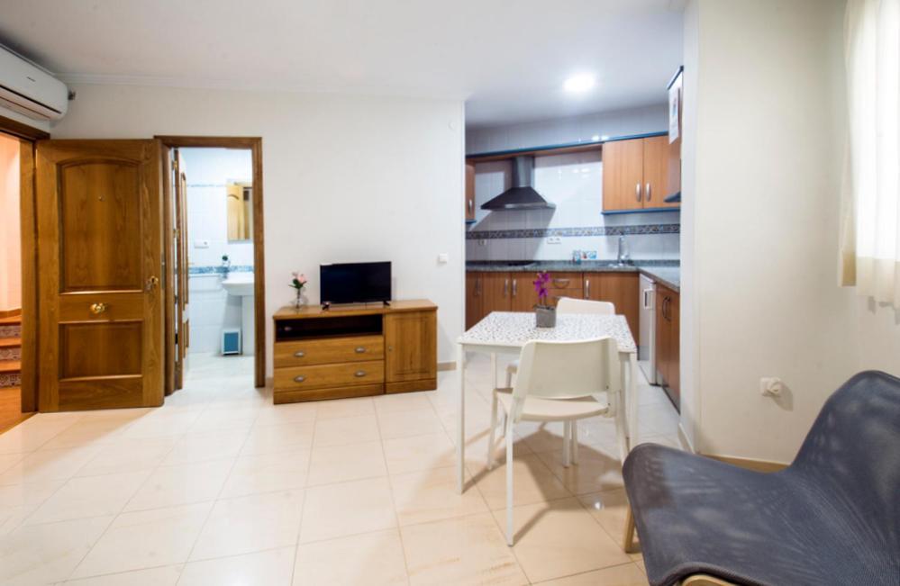 Apartamentos Amat - Only Adult - Playa El Bajondillo Torremolinos Exterior foto